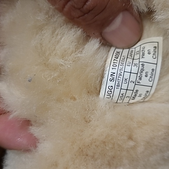 UGG Kids Bailey Button Triplet II Chesnut size 3 - Picture 10 of 11